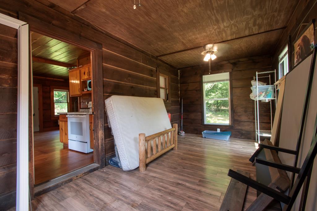 417541 Hayesville Residential