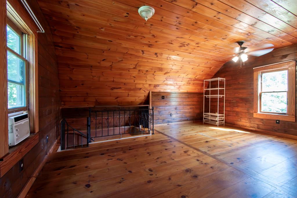 417541 Hayesville Residential