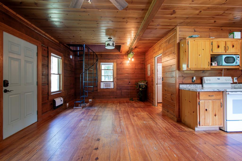 417541 Hayesville Residential