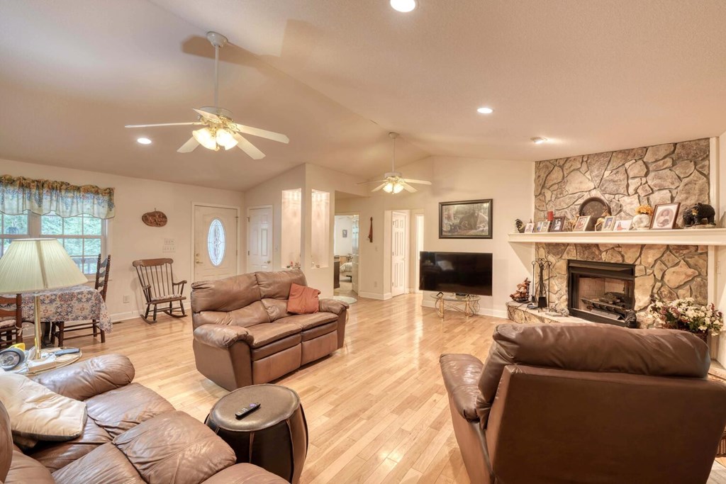 417547 Blairsville Residential