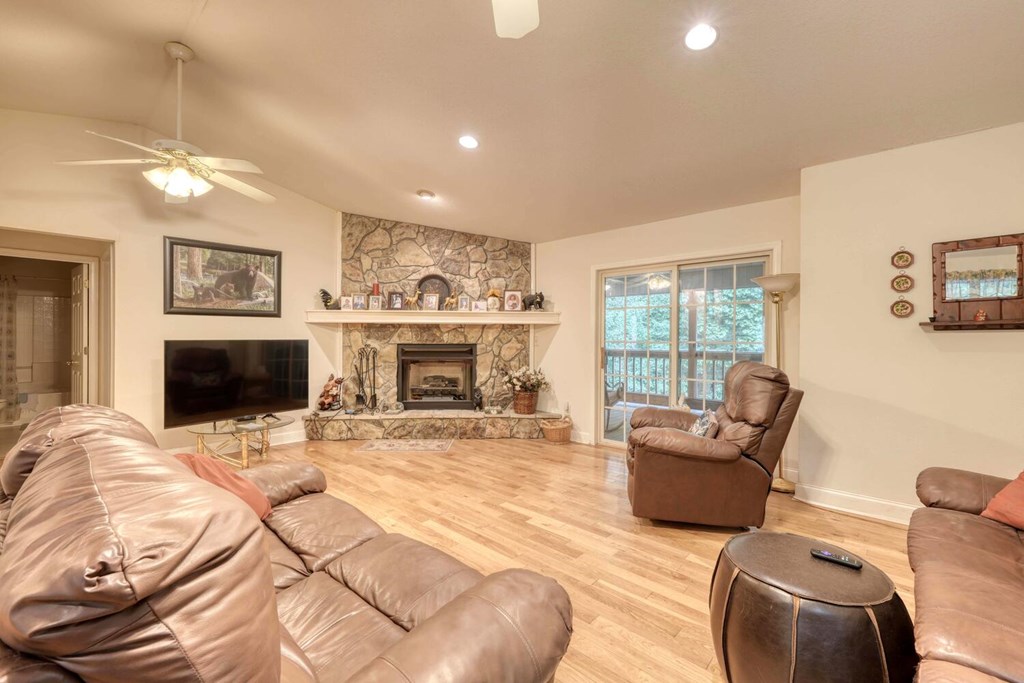 417547 Blairsville Residential