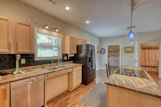 417548 Blairsville Residential