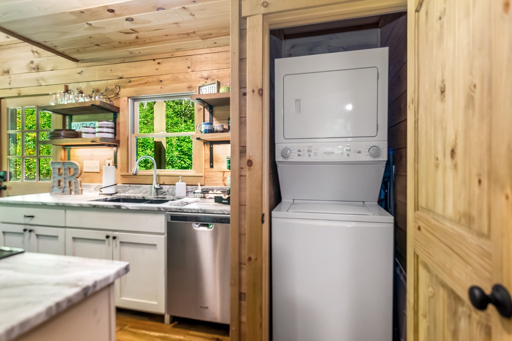 417552 Blue Ridge Residential