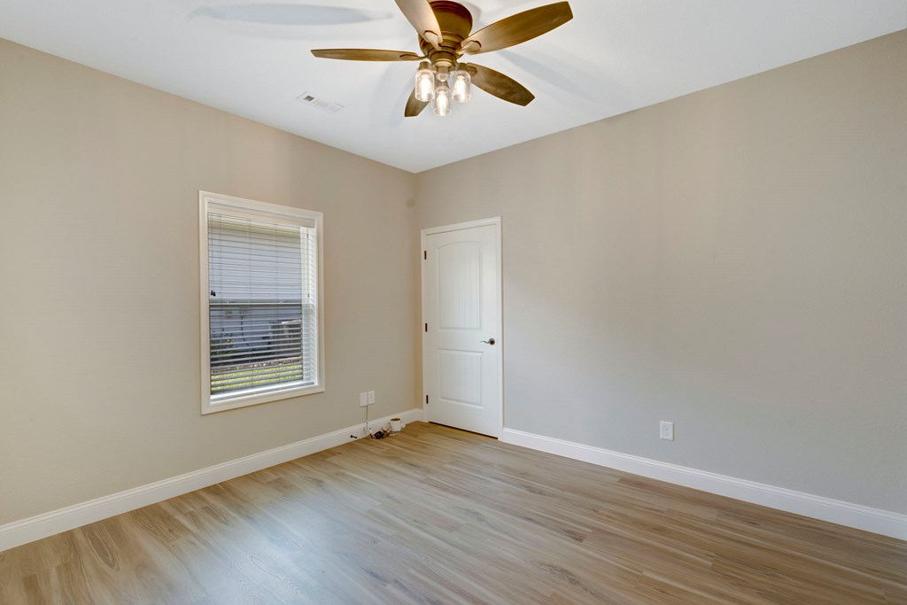 417558 Hayesville Residential