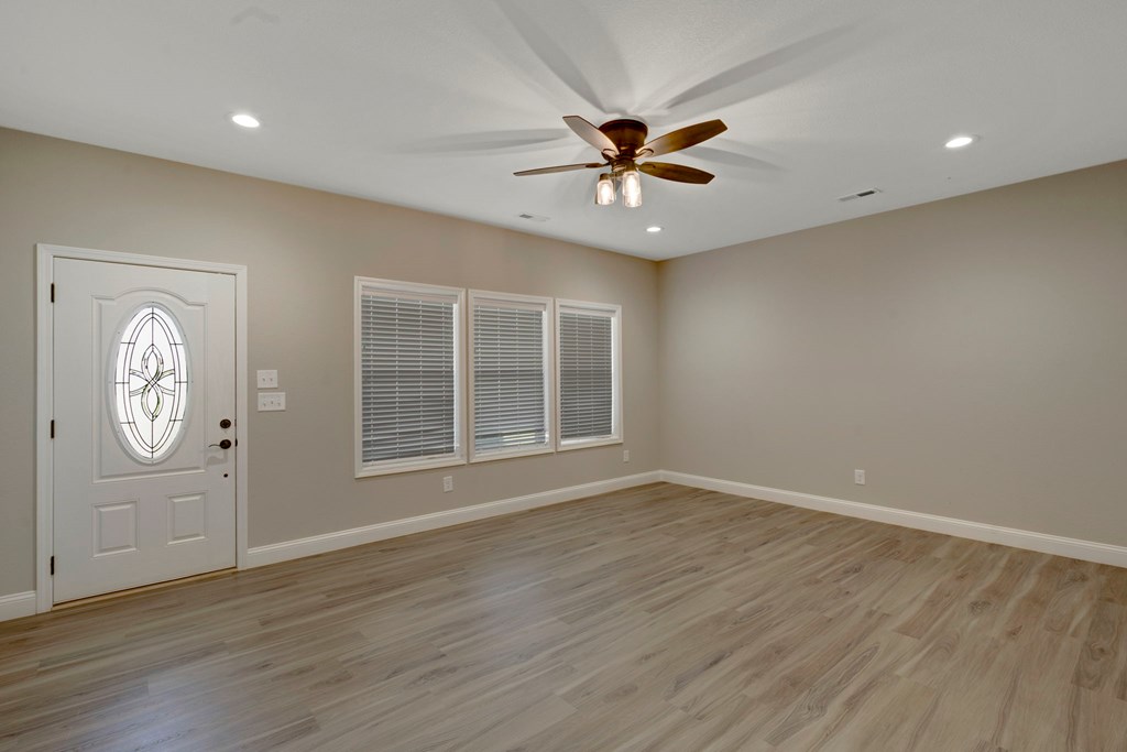 417558 Hayesville Residential