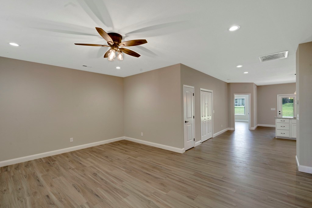 417558 Hayesville Residential