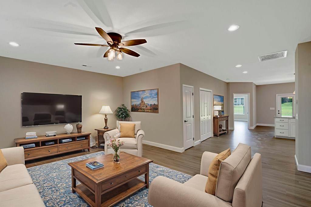 417558 Hayesville Residential