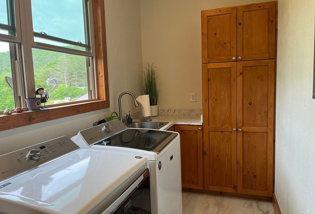 417564 Murphy Residential