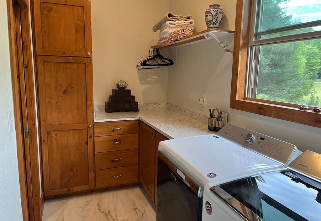 417564 Murphy Residential