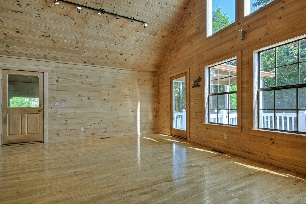 417584 Blue Ridge Residential