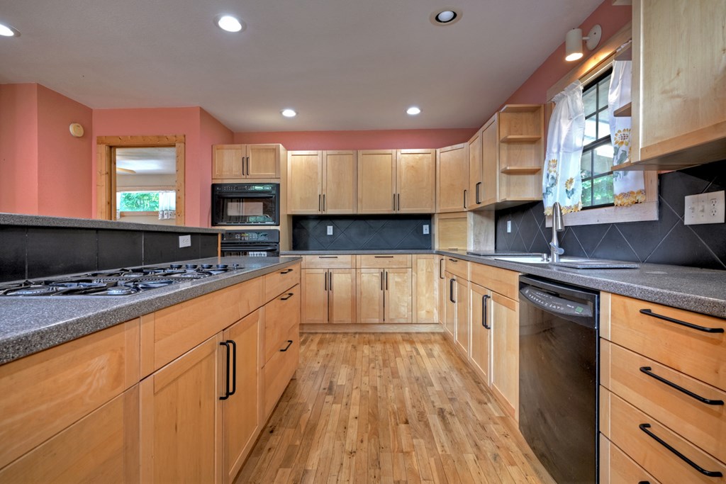 417584 Blue Ridge Residential
