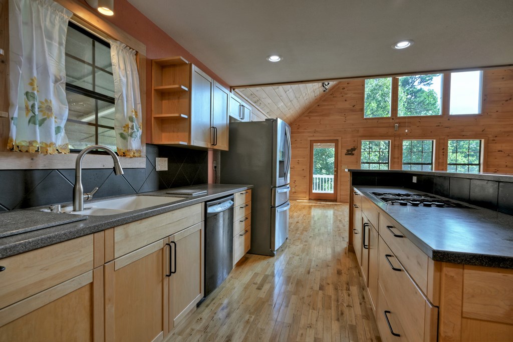 417584 Blue Ridge Residential