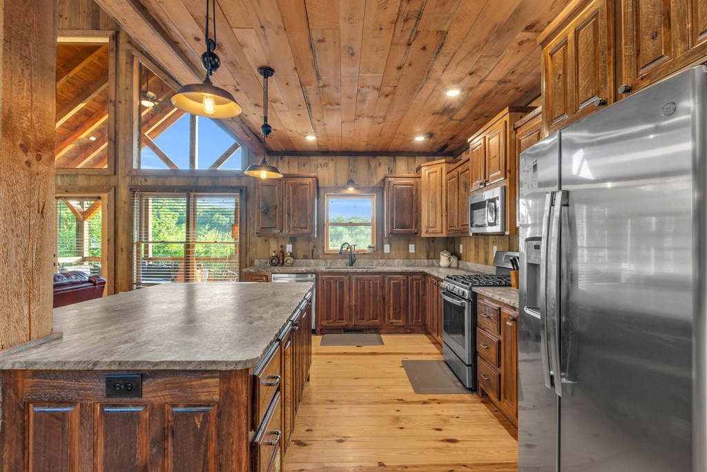 417611 Blue Ridge Residential