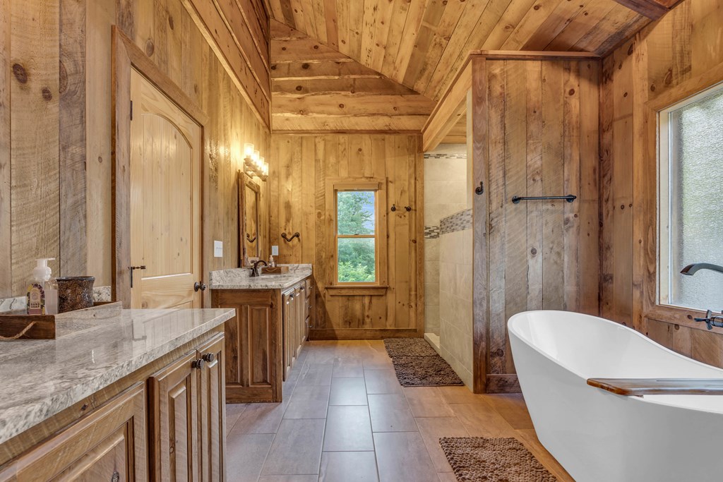 417611 Blue Ridge Residential