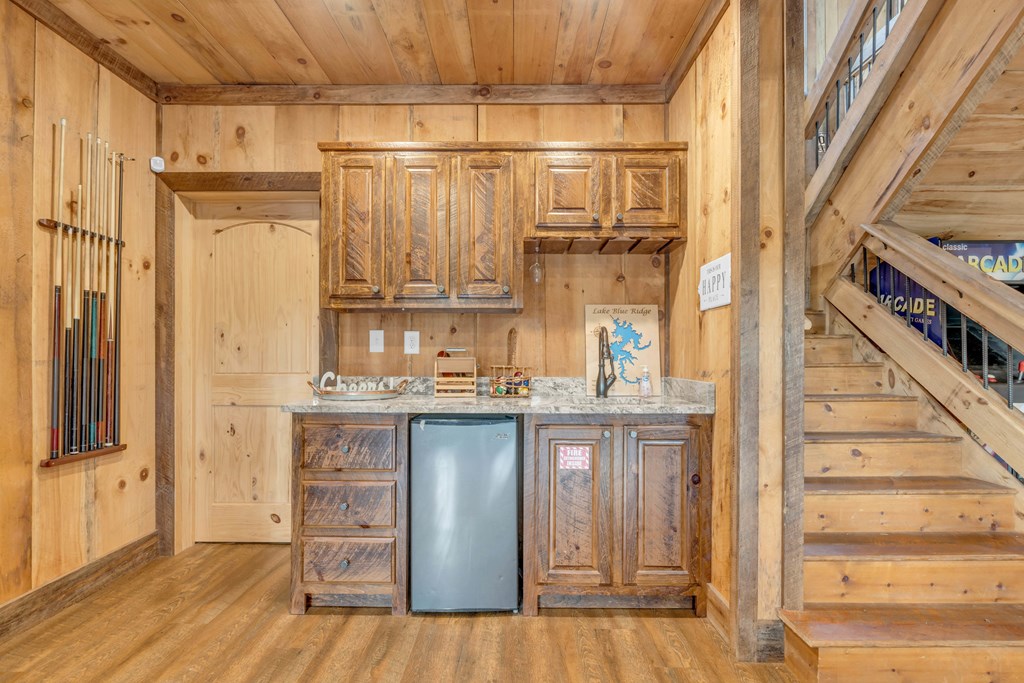 417611 Blue Ridge Residential
