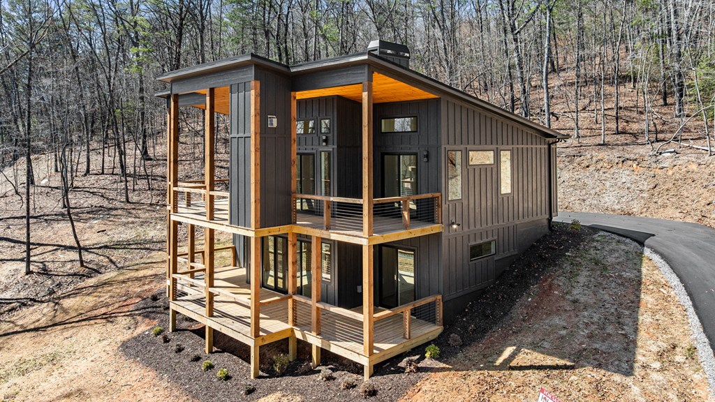 417621 Blue Ridge Residential