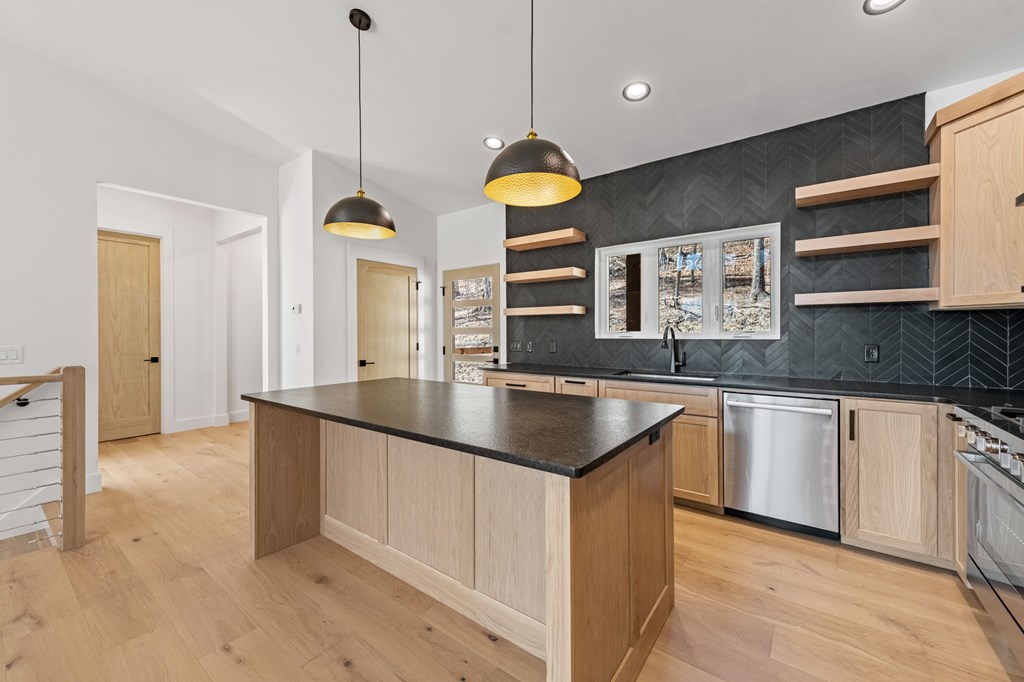 417621 Blue Ridge Residential