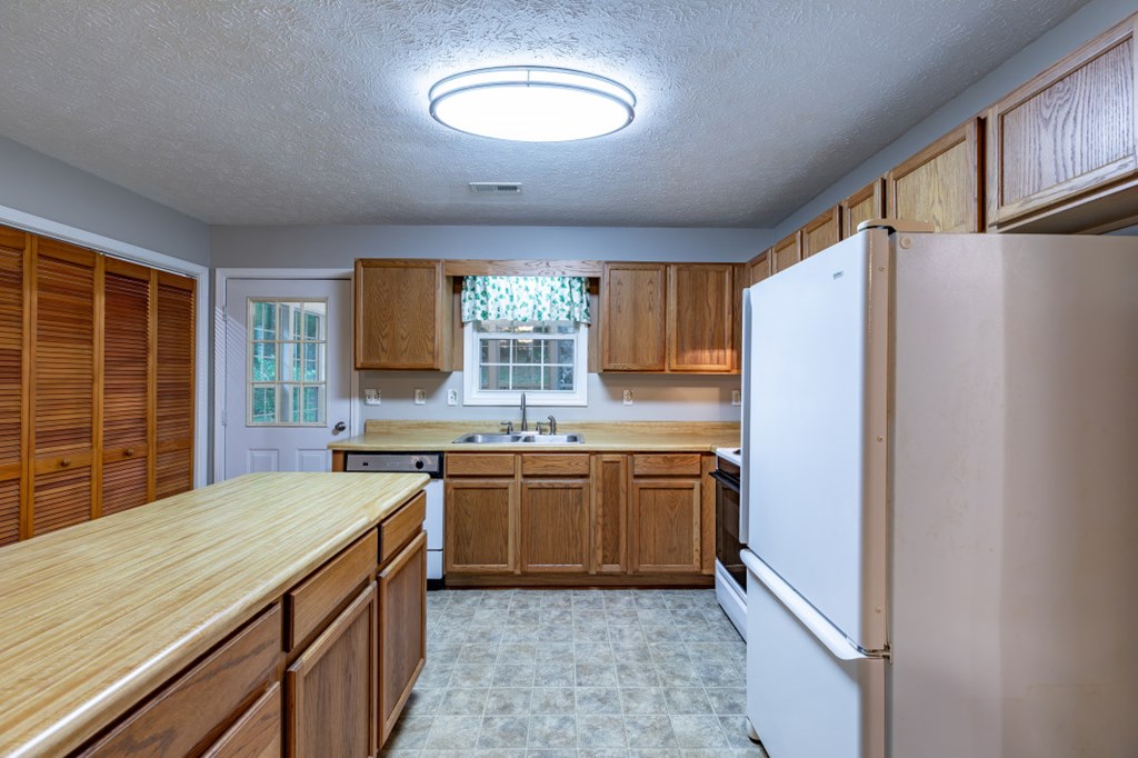 417626 Hiawassee Residential