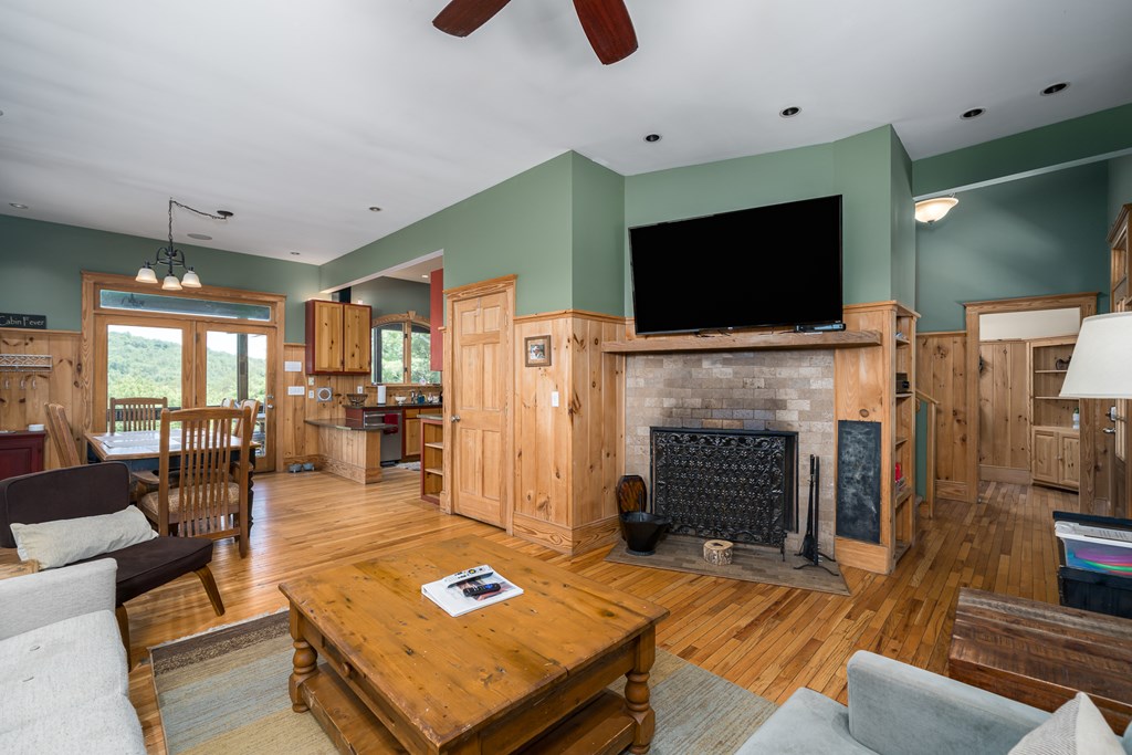 417637 Blue Ridge Residential