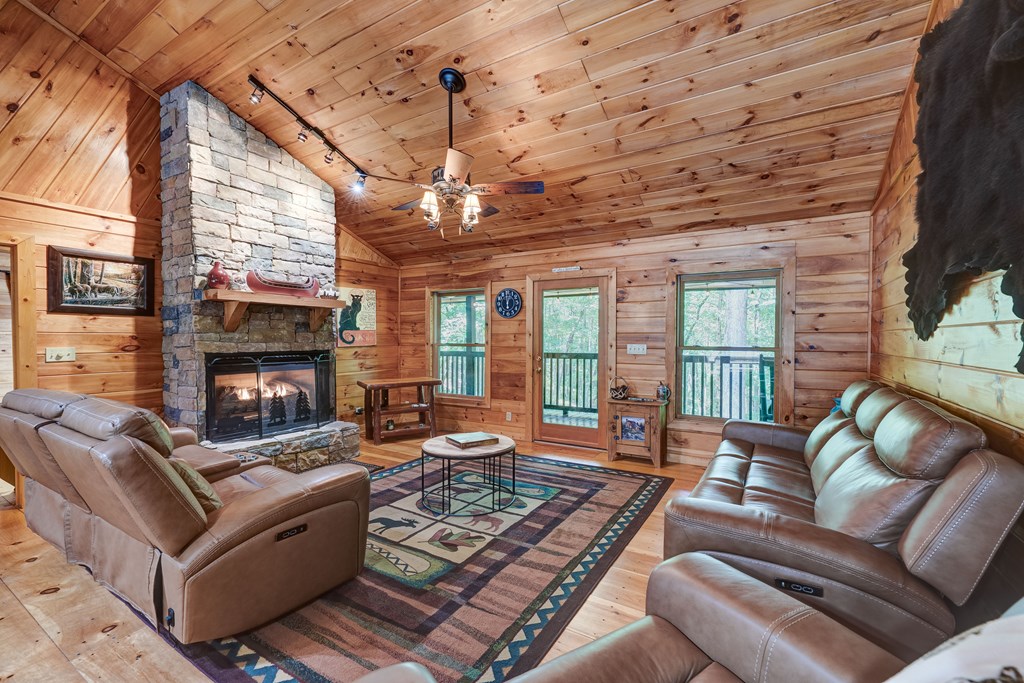 417639 Blue Ridge Residential