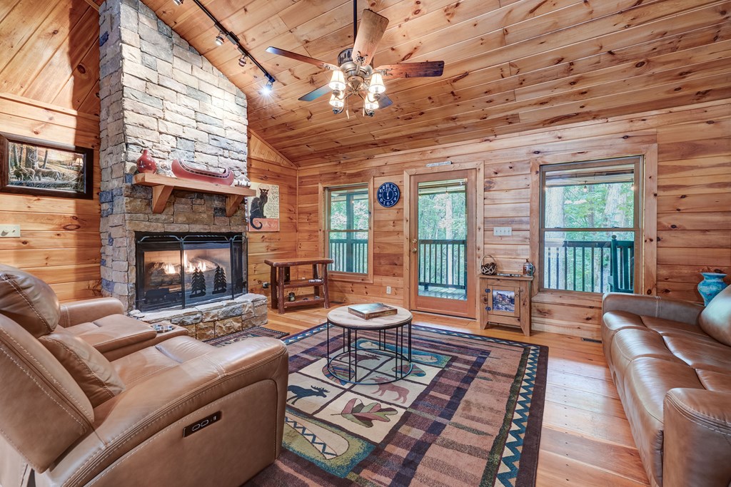 417639 Blue Ridge Residential