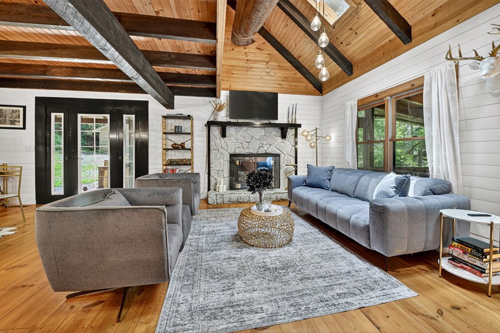 417642 Blue Ridge Residential