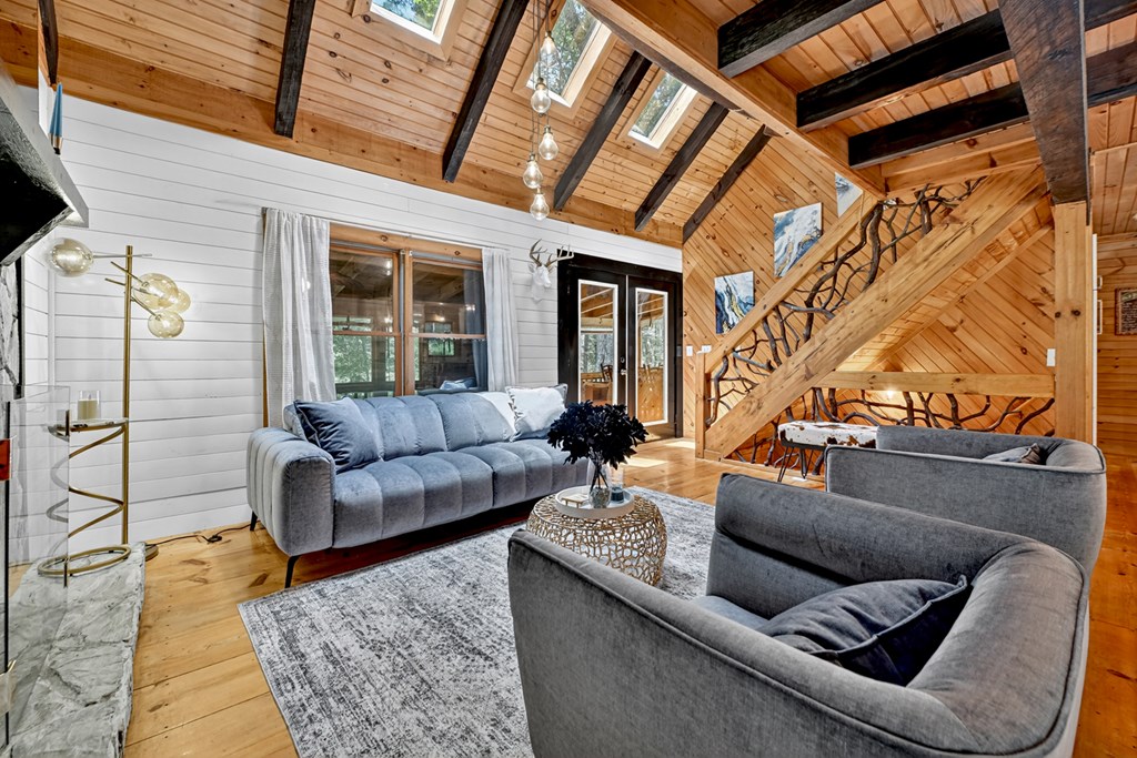 417642 Blue Ridge Residential