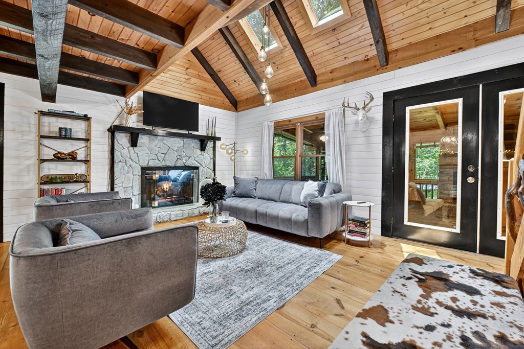 417642 Blue Ridge Residential