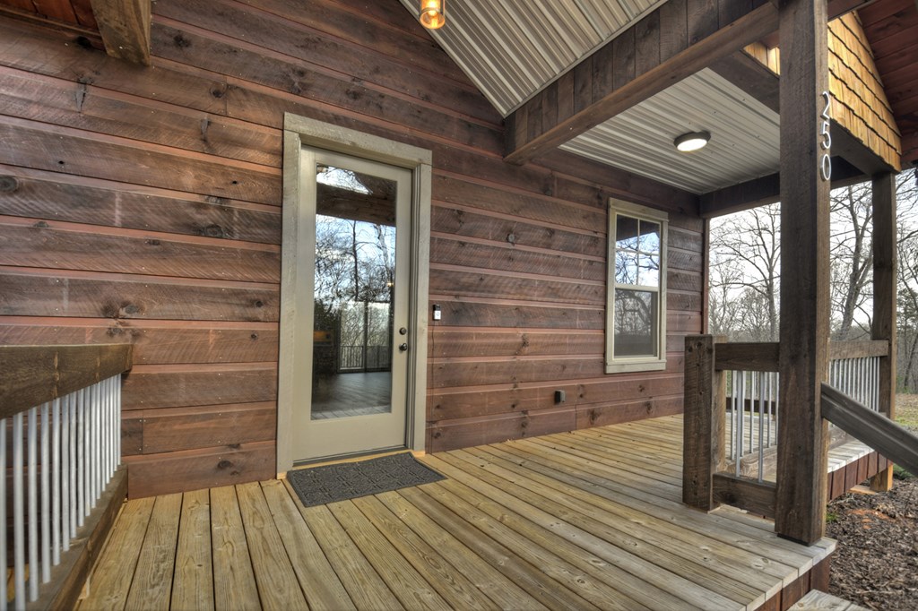 417657 Mineral Bluff Residential