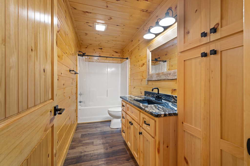 417676 Murphy Residential
