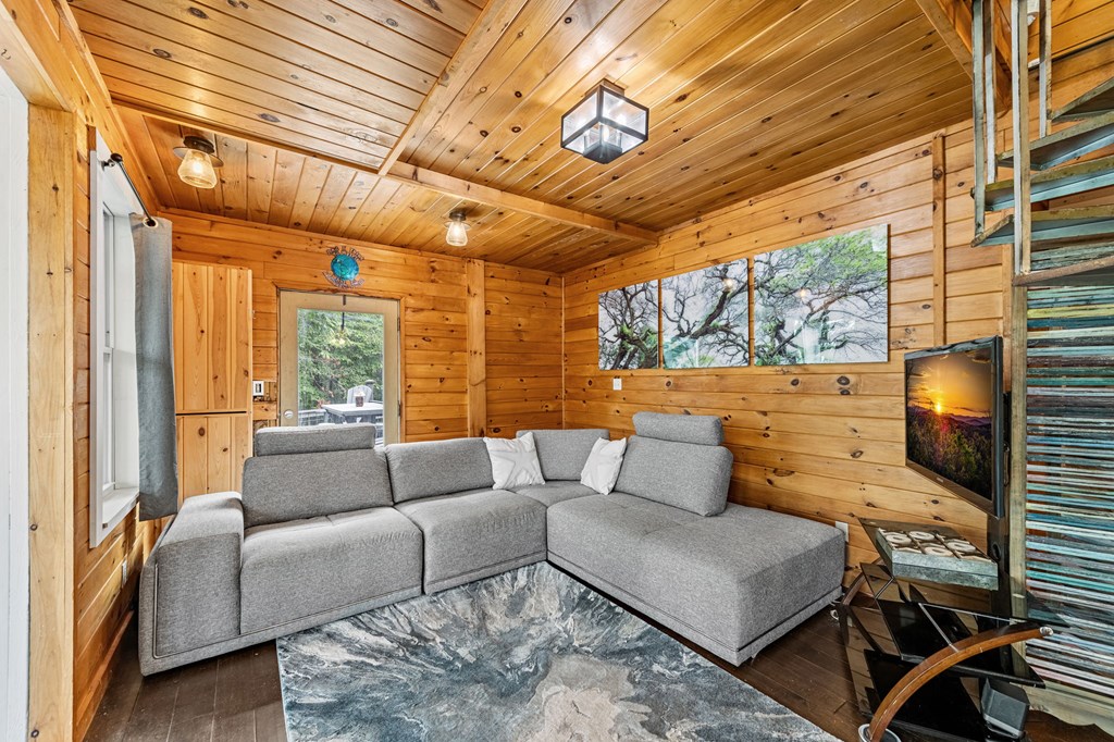 417691 Blue Ridge Residential