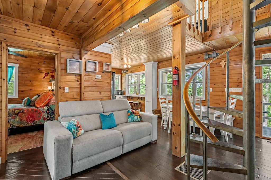 417691 Blue Ridge Residential