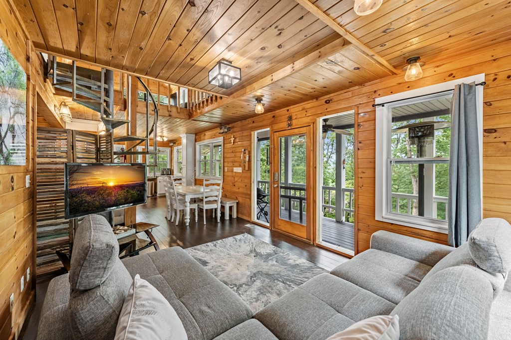 417691 Blue Ridge Residential