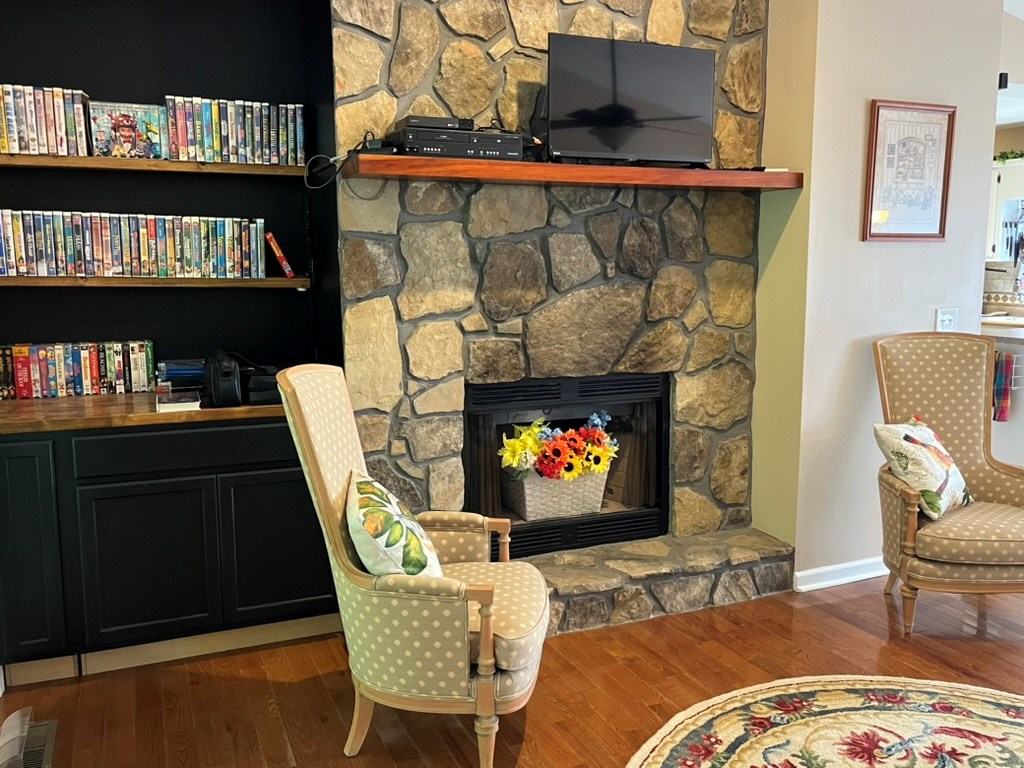 417707 Hayesville Residential