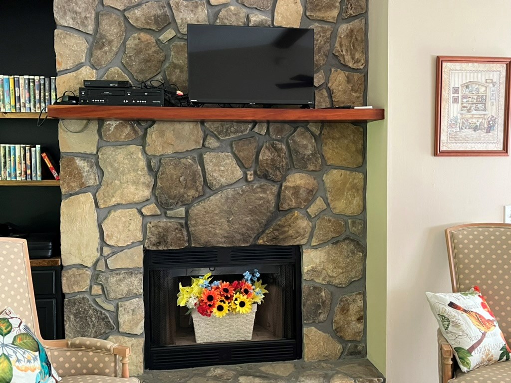417707 Hayesville Residential