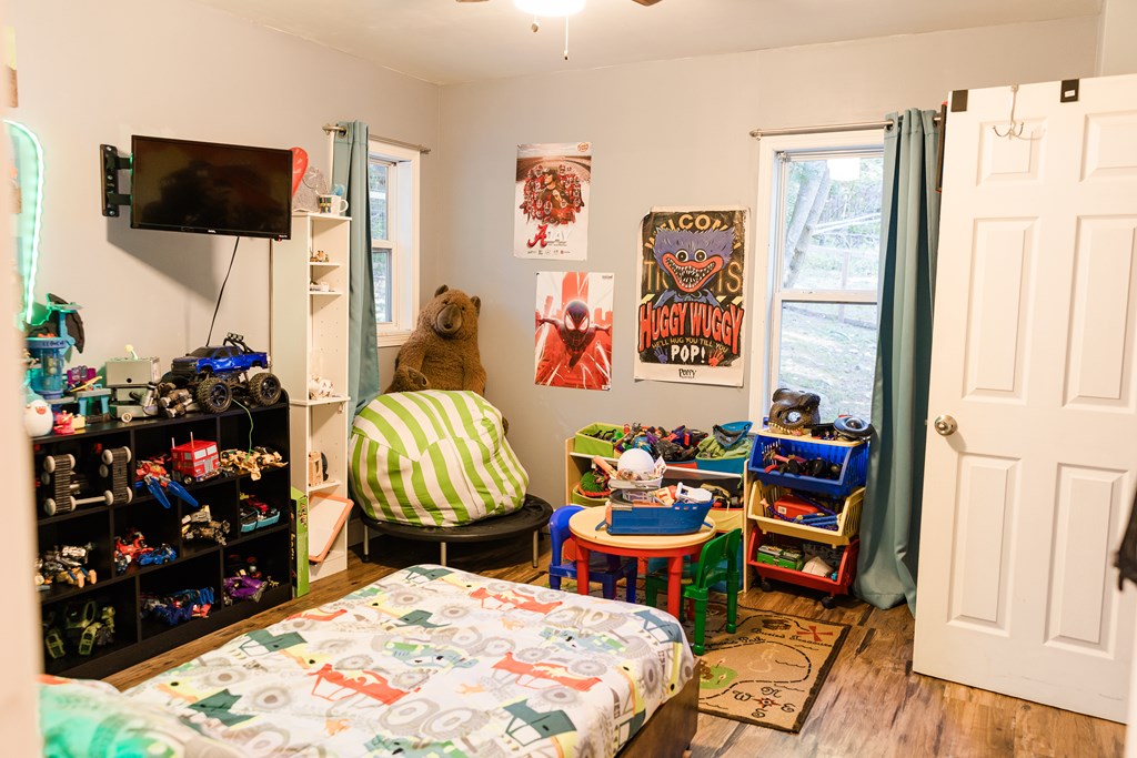 417716 Mineral Bluff Residential