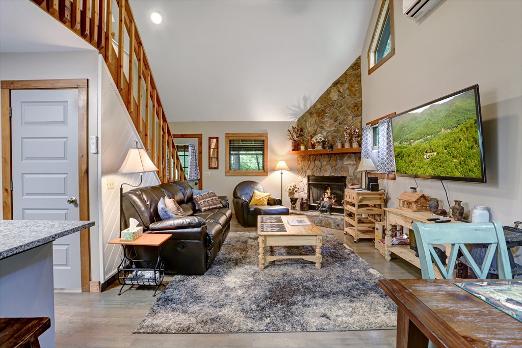 417718 Hayesville Residential