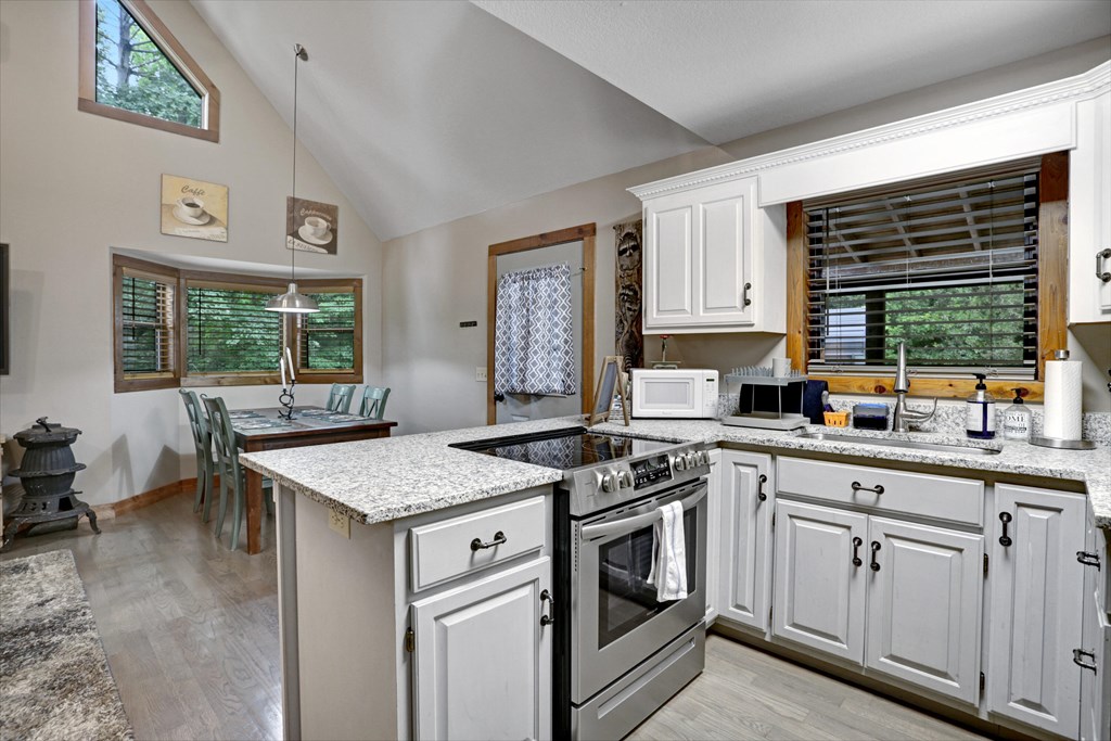 417718 Hayesville Residential
