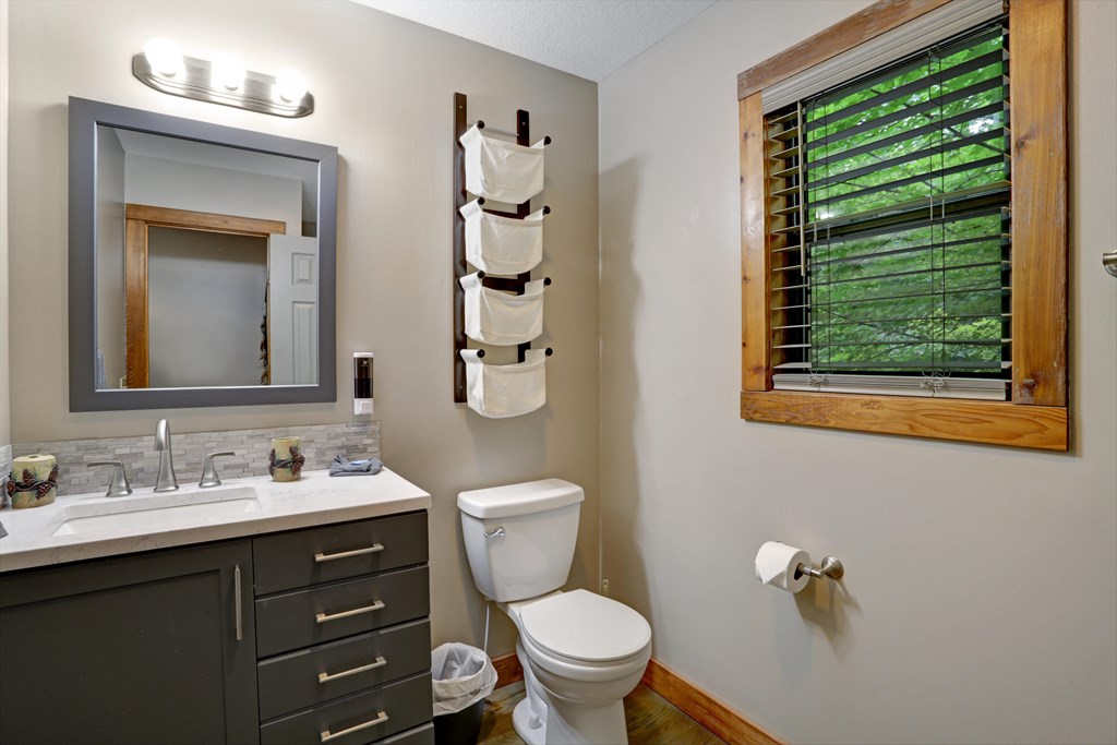 417718 Hayesville Residential