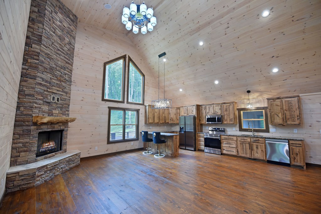 417738 Blue Ridge Residential