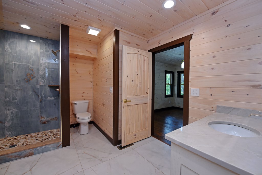 417738 Blue Ridge Residential