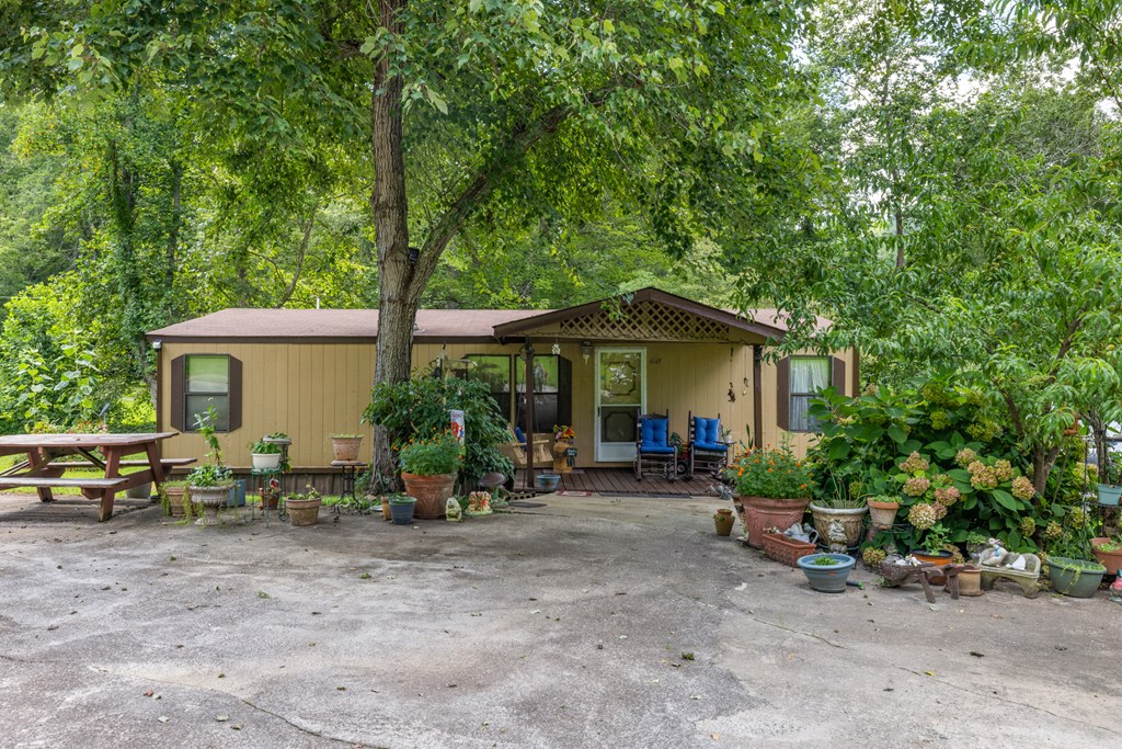 417744 Young Harris Residential