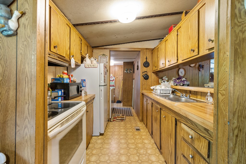 417744 Young Harris Residential