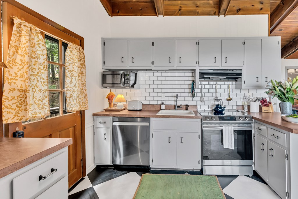 417749 Ellijay Residential