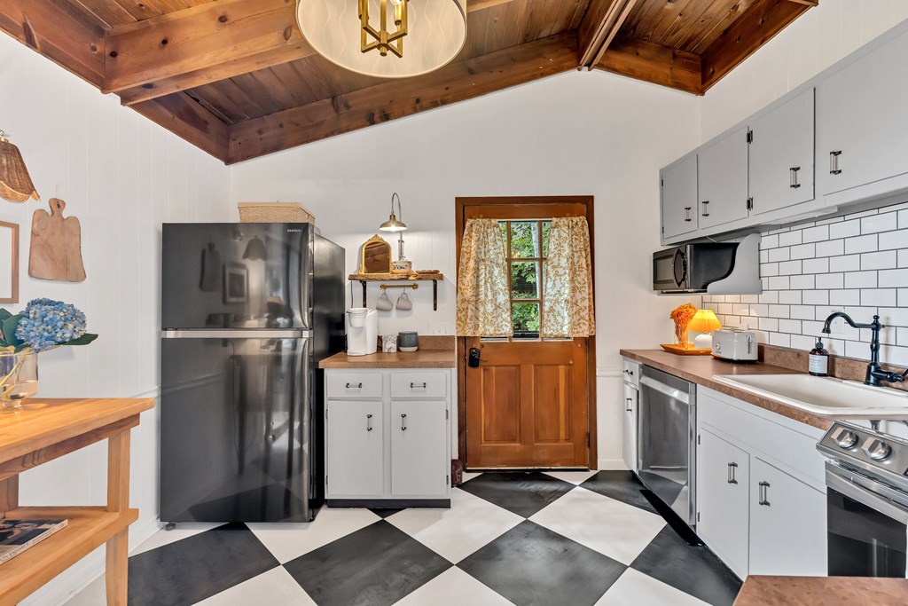 417749 Ellijay Residential