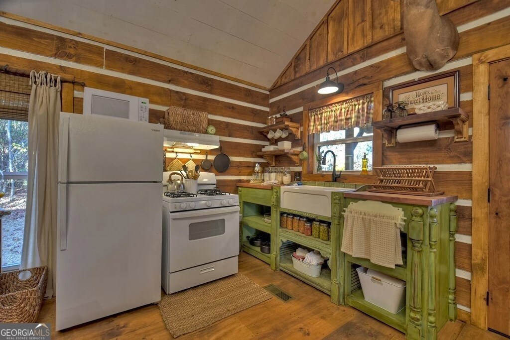417782 Mineral Bluff Residential