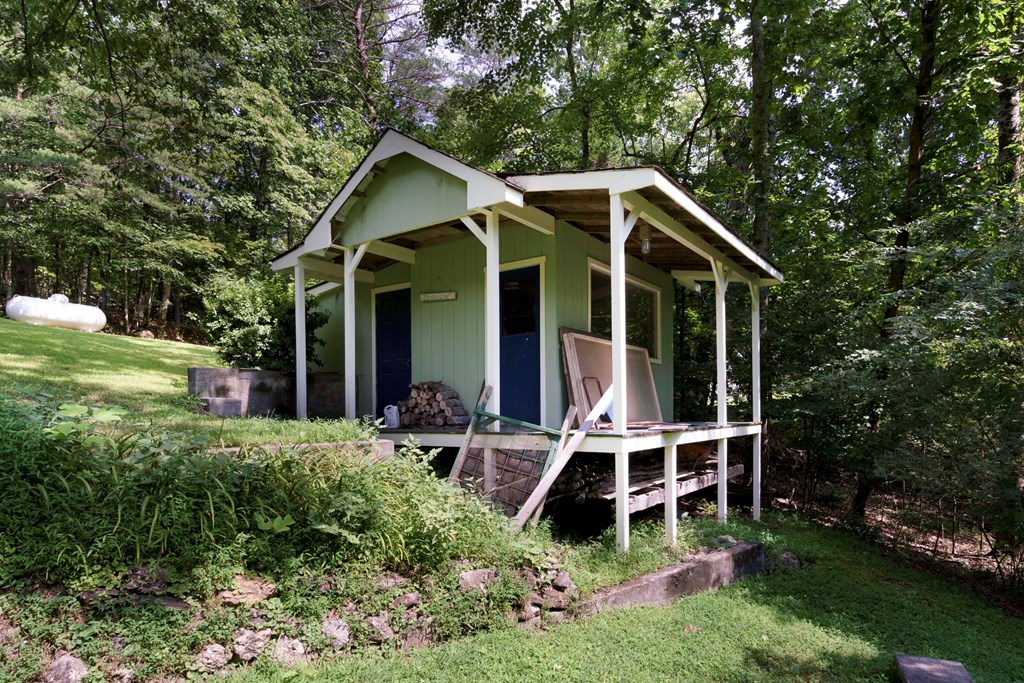 417821 Hayesville Residential
