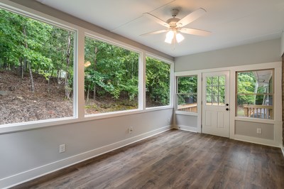 417894 Young Harris Residential