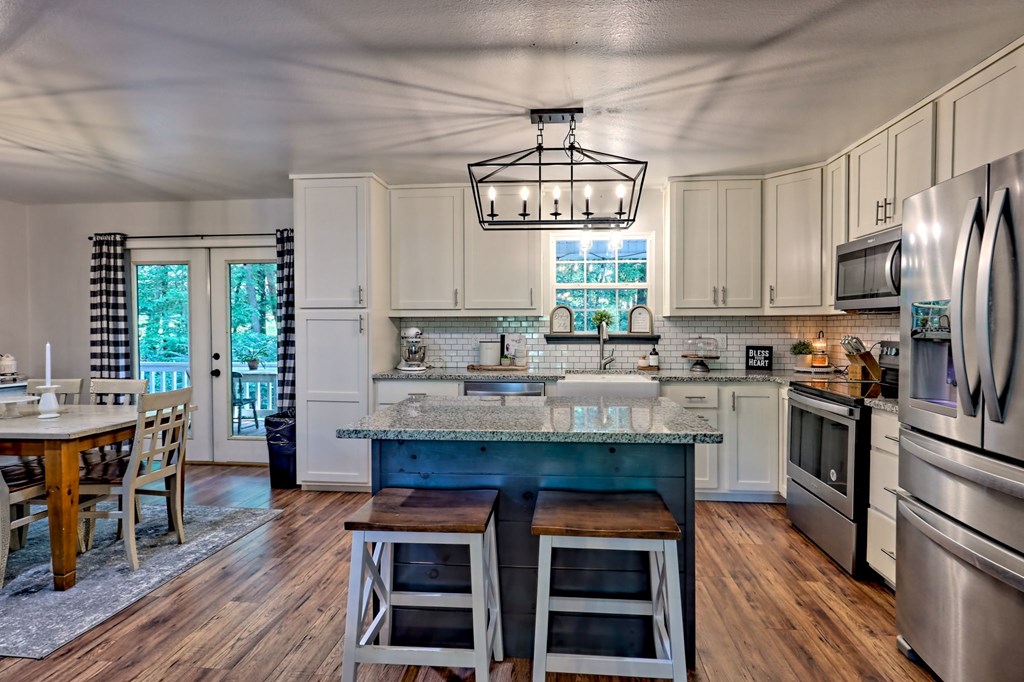 417926 Young Harris Residential