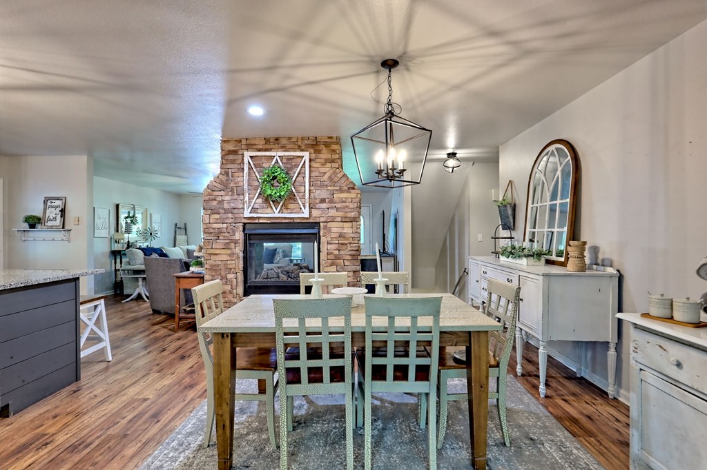 417926 Young Harris Residential